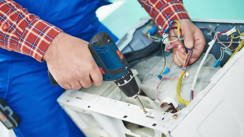 Sapanca Hitachi Hitachi çamaşır makinesi kart tamiri – Su almama arızası orijinal parça ile giderildi. - Teknik servis örneği